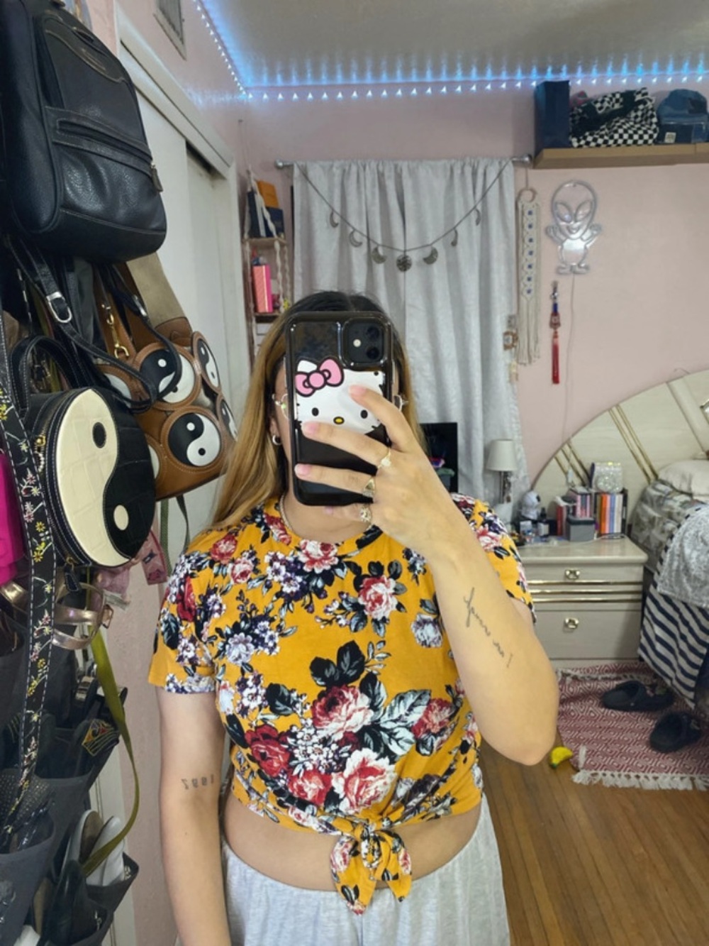 Heart & hips floral tie shirt